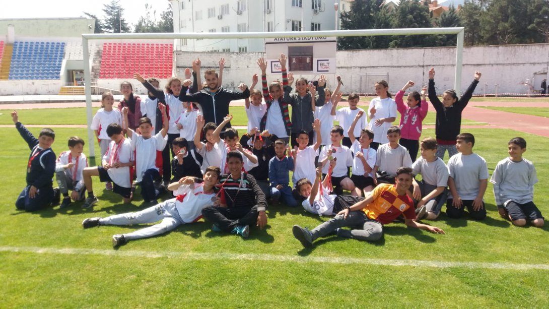 Şehit Atilla Şener Ortaokulu Öğrencilerinin Spordaki Başarıları
