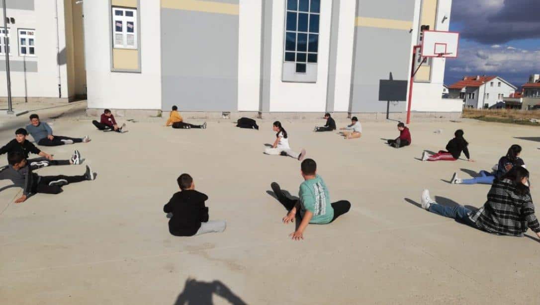 Şehit Atilla Şener İlk ve Ortaokulumuza Ait Hareketli Yaşam ve Sportif Faaliyet Etkinlikleri