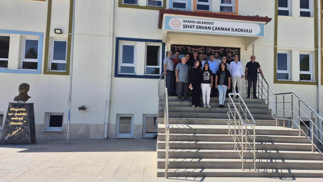 2025 2026 Eğitim Öğretim Yılı Sene Başı Müdürler Kurulu Toplantısı İlçe Milli Eğitim Müdürümüz Sayın Ayhan KAYIRAN başkanlığında gerçekleştirildi.